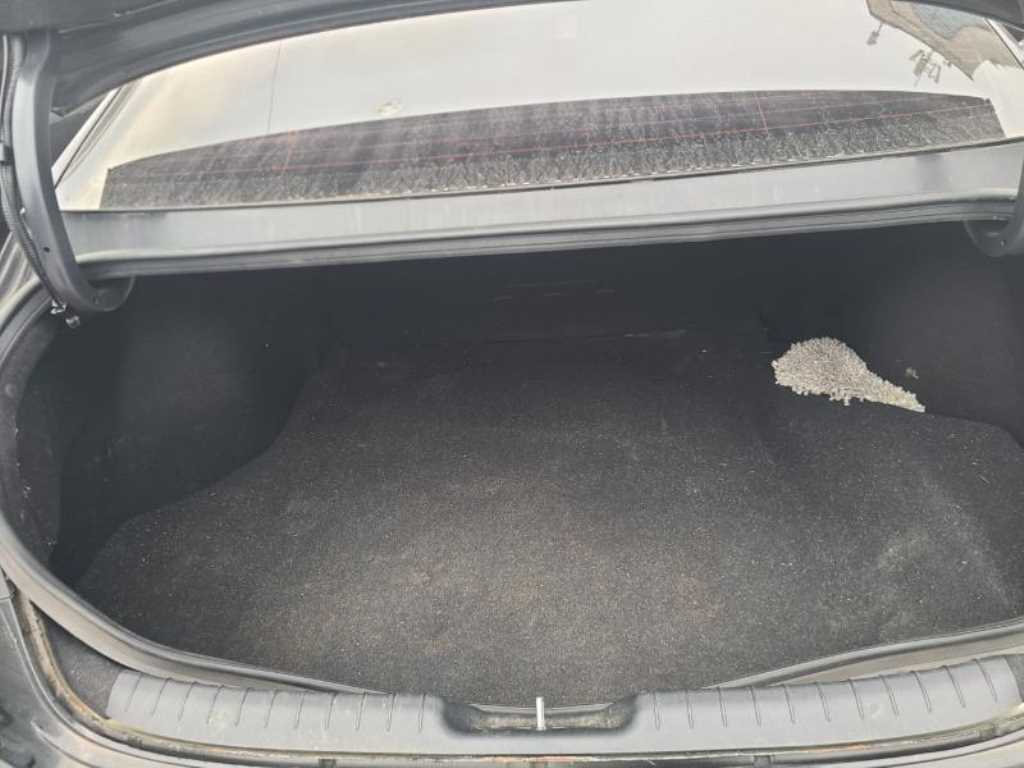 HYUNDAI Avante - Vista 7