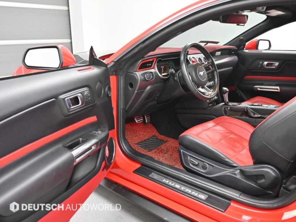 Ford Mustang - Vista 12