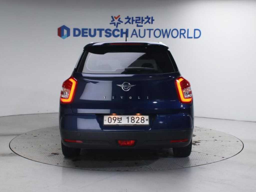 Ssangyong Tivoli - Vista 4