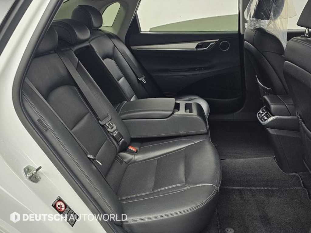 HYUNDAI Grandeur - Vista 12