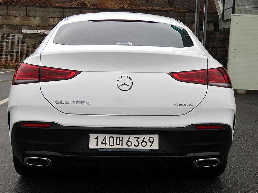 Mercedes Benz GLE Class - Vista 4