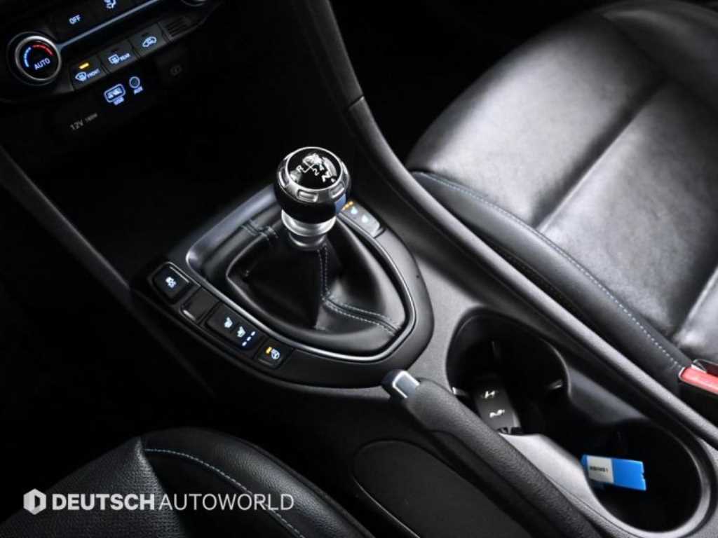 HYUNDAI Veloster - Vista 9