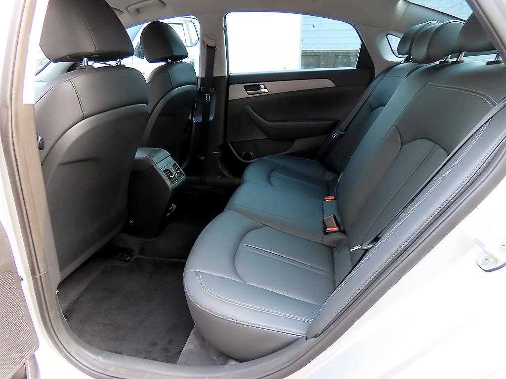 HYUNDAI Sonata - Vista 6