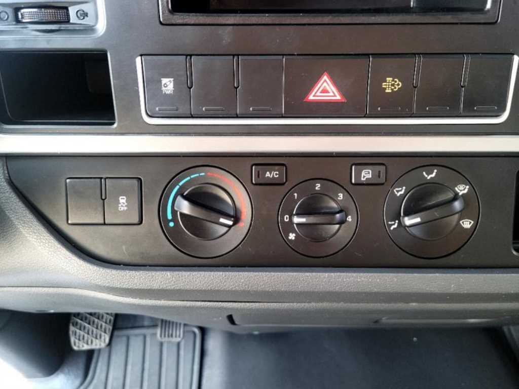 medium and large cargo truck 2020 Blanco - Importación desde Corea - HF Imports Iquique - Foto 13