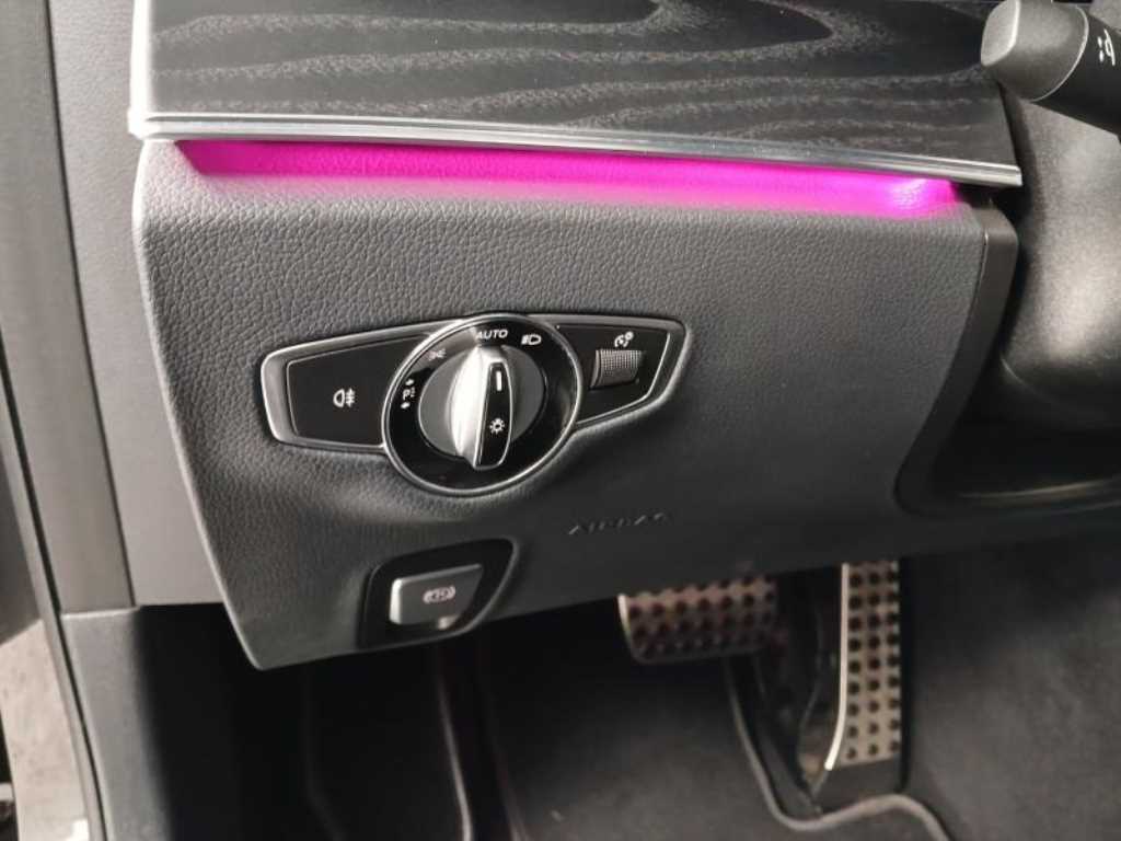 Mercedes Benz E class - Vista 12