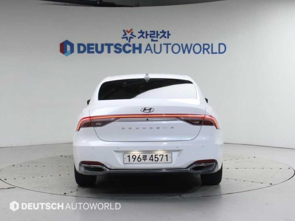 HYUNDAI Grandeur - Vista 4