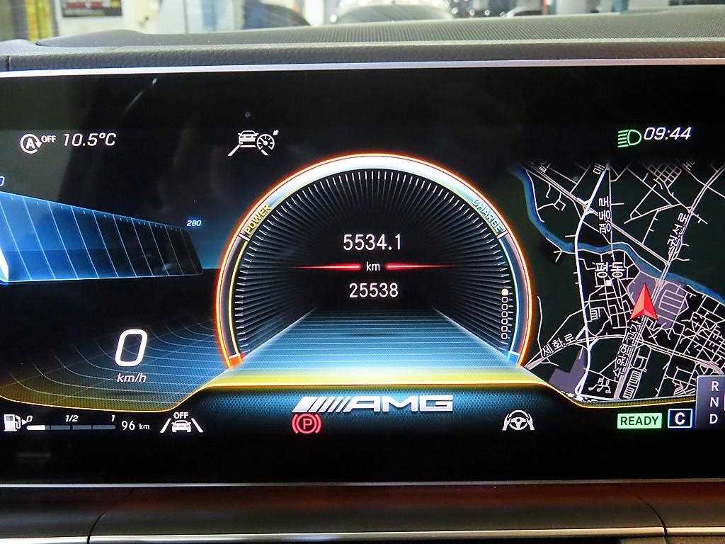 Mercedes Benz GLE Class - Vista 9