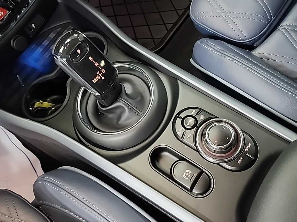 Mini Clubman - Vista 8