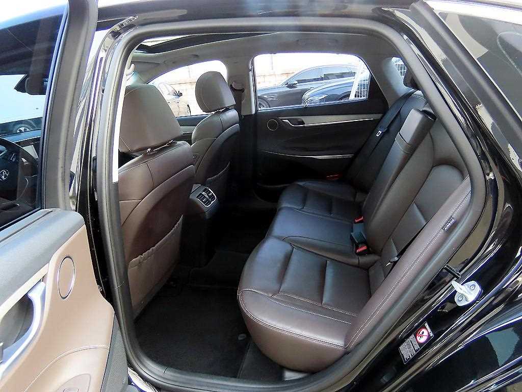 HYUNDAI Grandeur - Vista 6