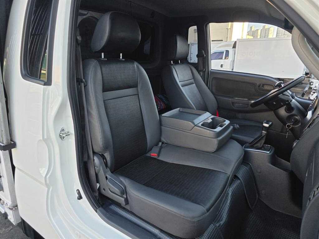 Small Truck Top_Powergate 2022 Blanco - Importación desde Corea - HF Imports Iquique - Foto 15