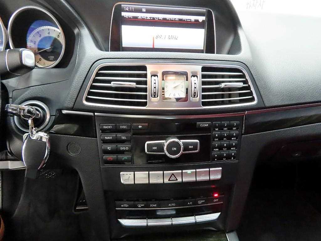 Mercedes Benz E class - Vista 9