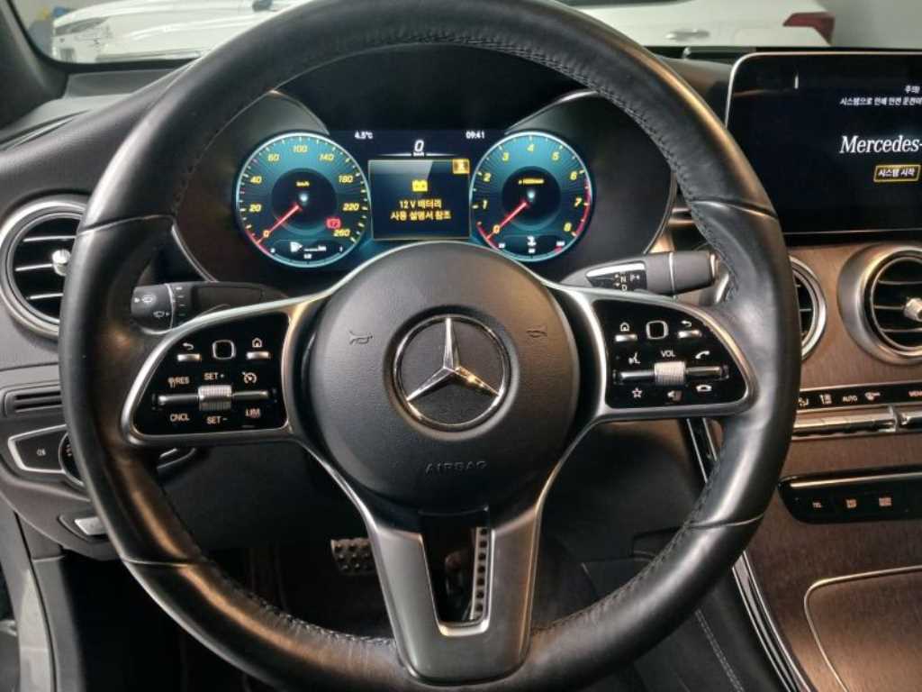 Mercedes Benz GLC Class - Vista 11
