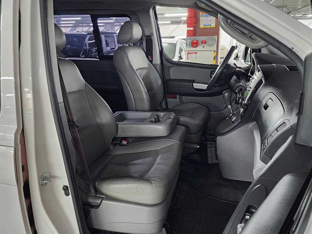 HYUNDAI Starex 2014 Blanco - Importación desde Corea - HF Imports Iquique - Foto 18