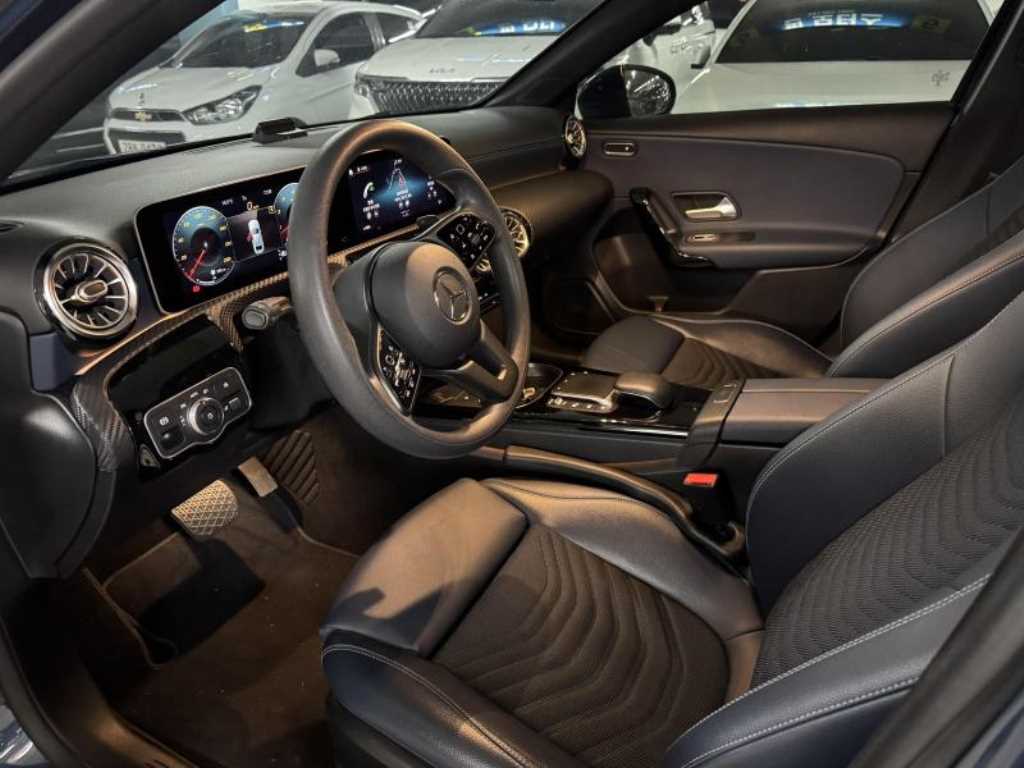 Mercedes Benz A Class - Vista 4