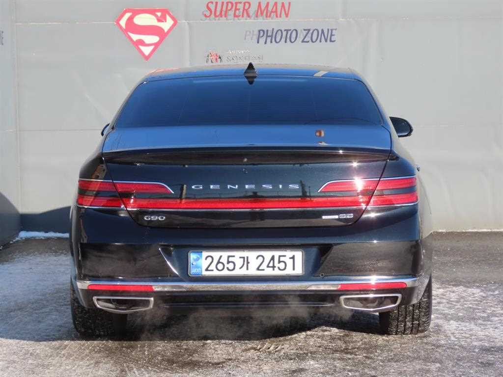 Genesis G90 - Vista 4