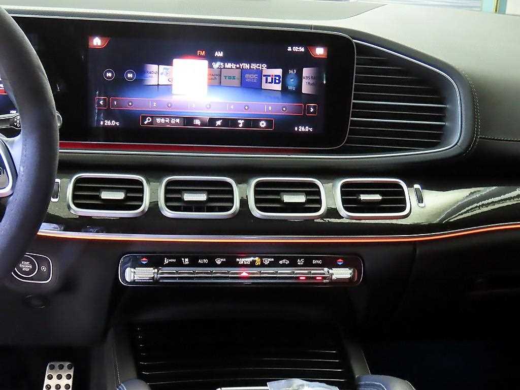 Mercedes Benz GLE Class - Vista 11