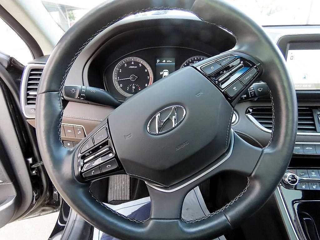 HYUNDAI Grandeur - Vista 8