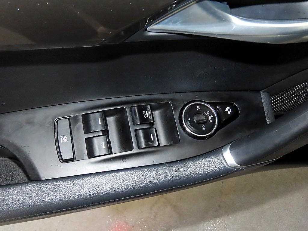 HYUNDAI i40 - Vista 11