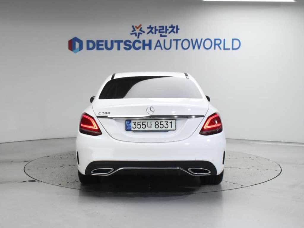 Mercedes Benz C Class - Vista 4