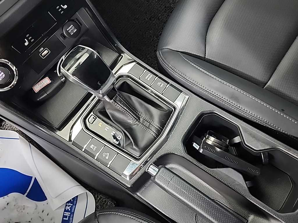 Ssangyong Korando - Vista 8