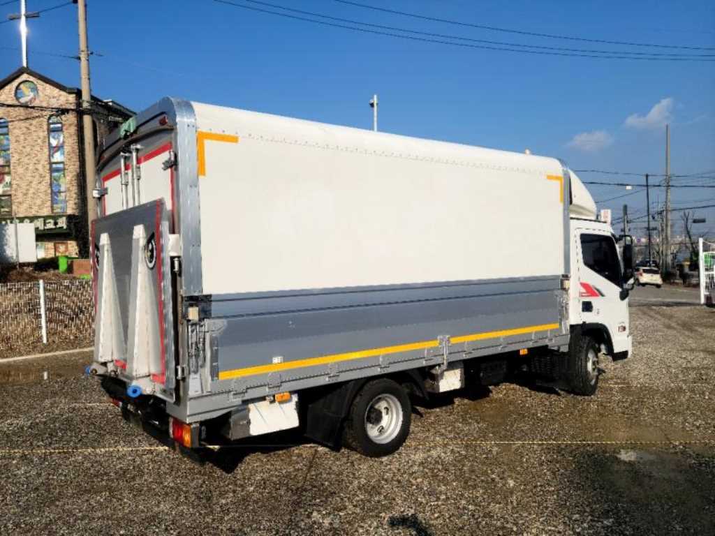 medium and large cargo truck - Vista 4