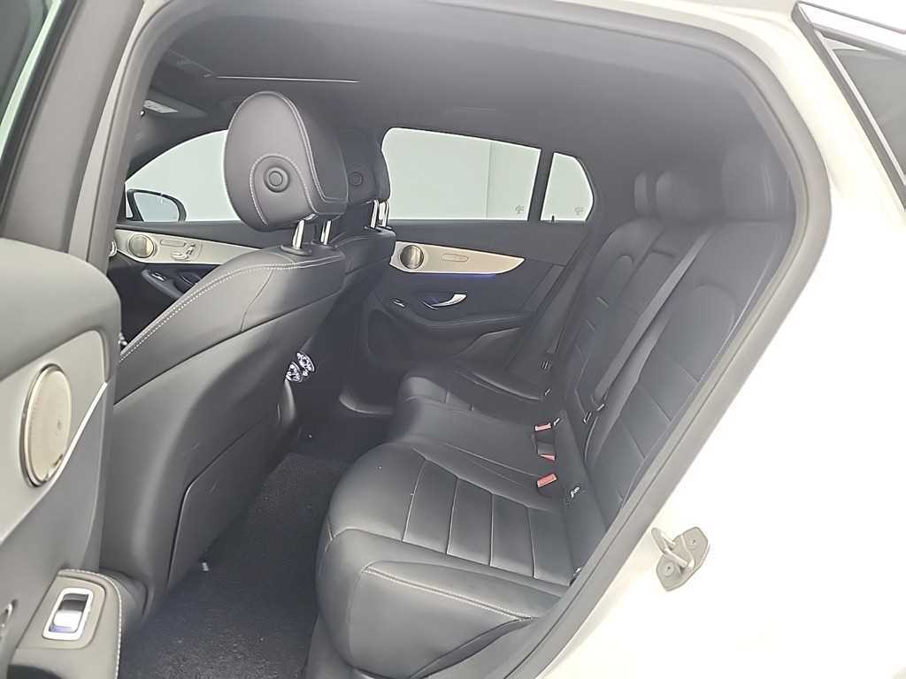 Mercedes Benz GLC Class - Vista 12