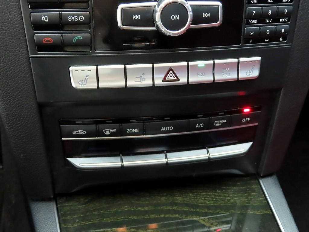 Mercedes Benz E class - Vista 10