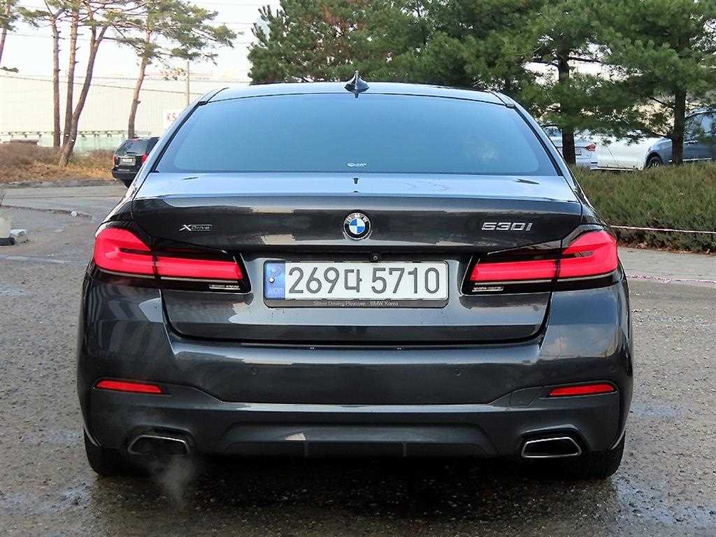 BMW 5 Series - Vista 4