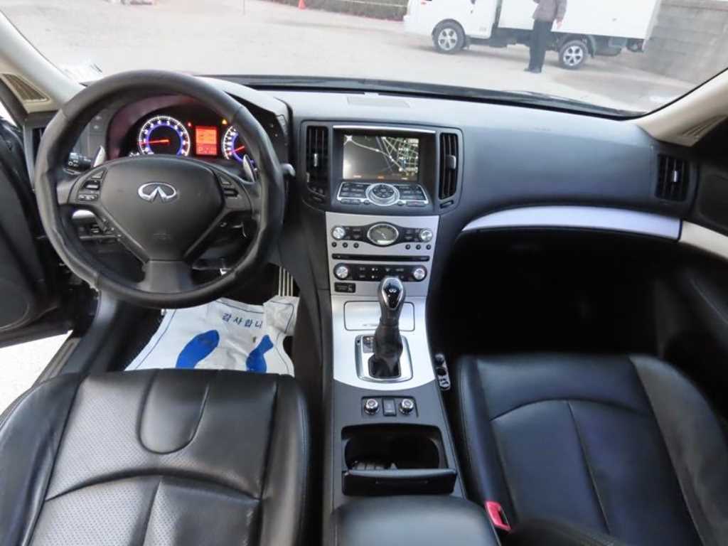 Infiniti G - Vista 8