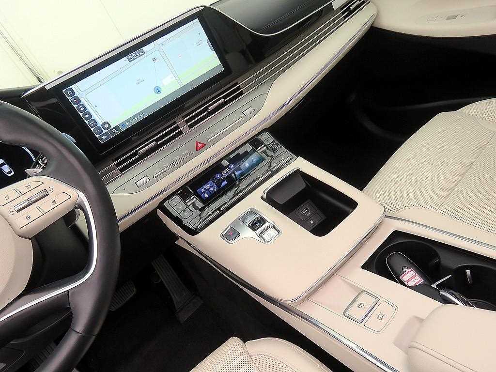 HYUNDAI Grandeur - Vista 11
