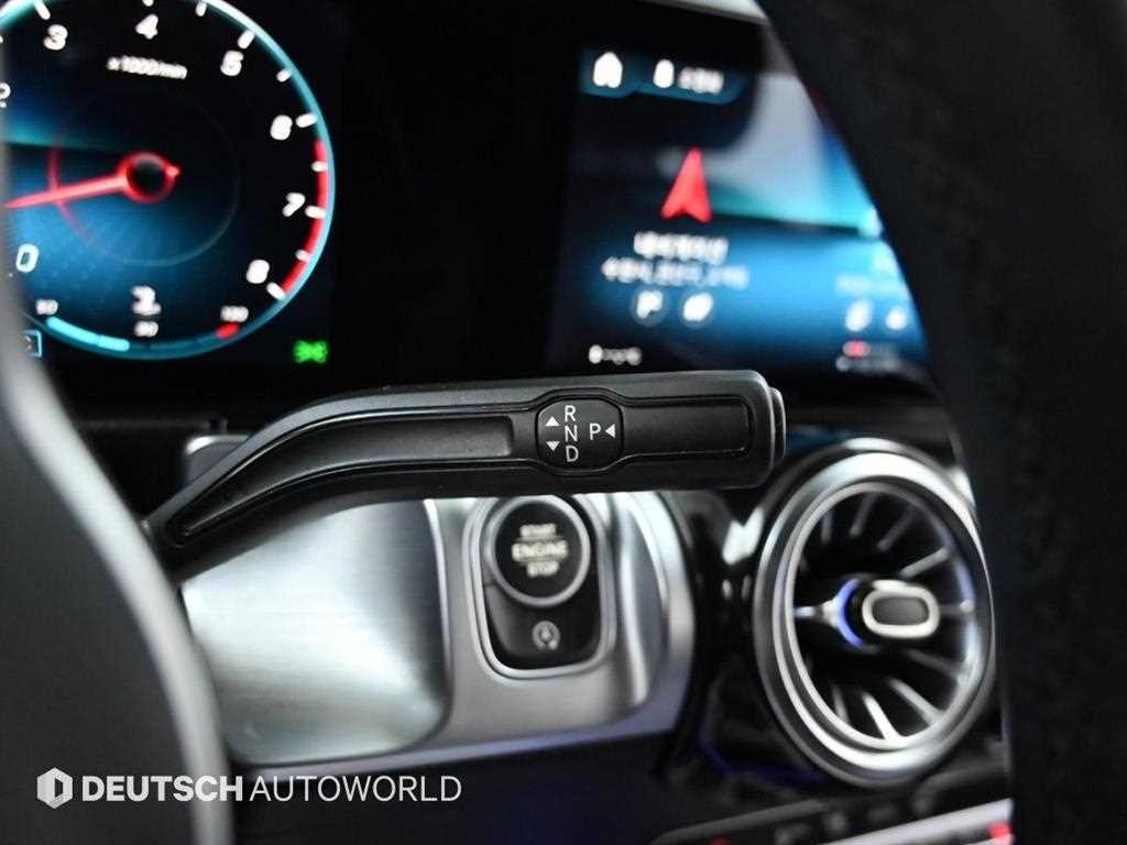 Mercedes Benz GLB Class - Vista 9