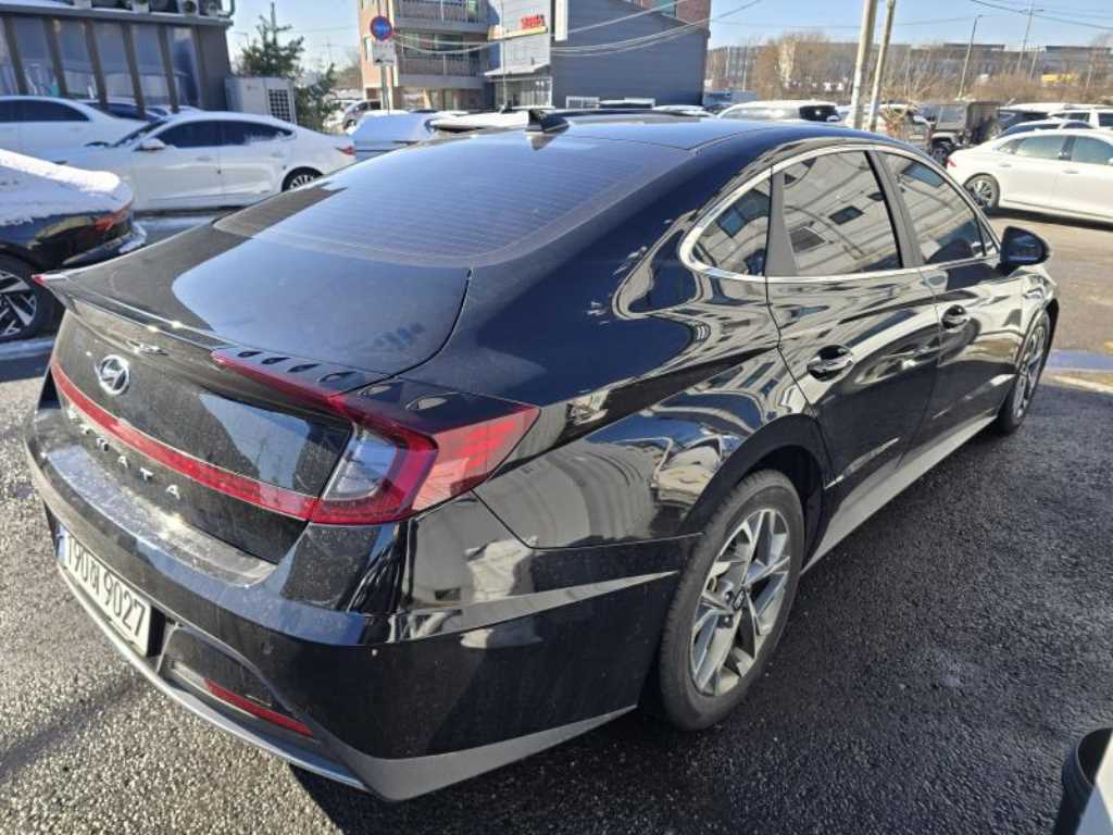 HYUNDAI Sonata - Vista 4