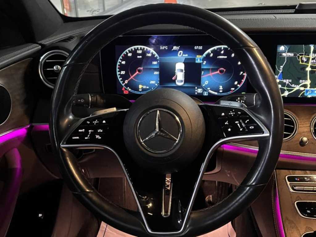 Mercedes Benz E class - Vista 11