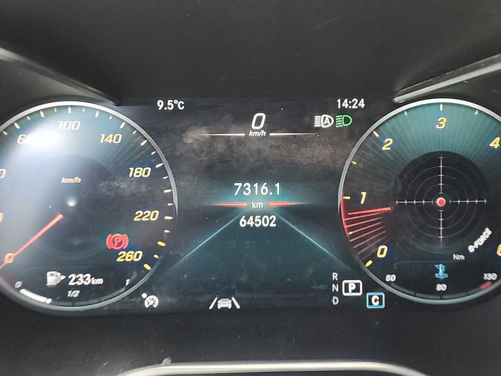 Mercedes Benz GLC Class - Vista 6