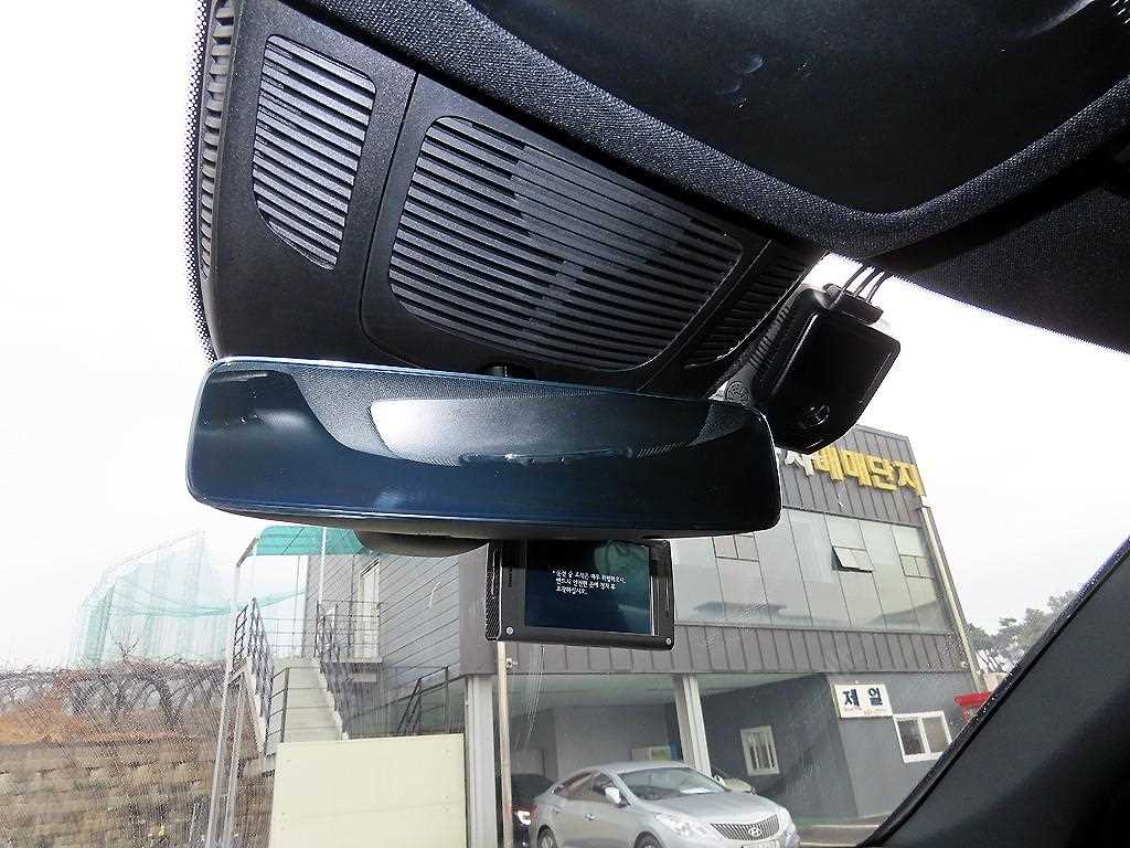 Mercedes Benz GLE Class - Vista 12