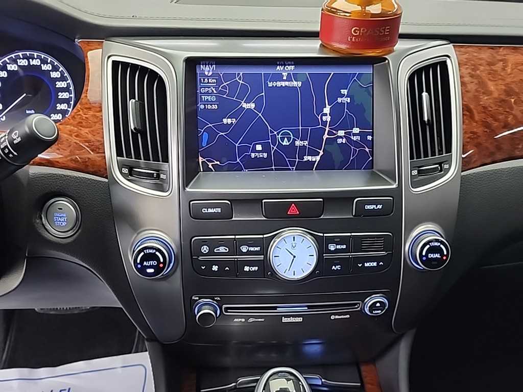 HYUNDAI Equus - Vista 10