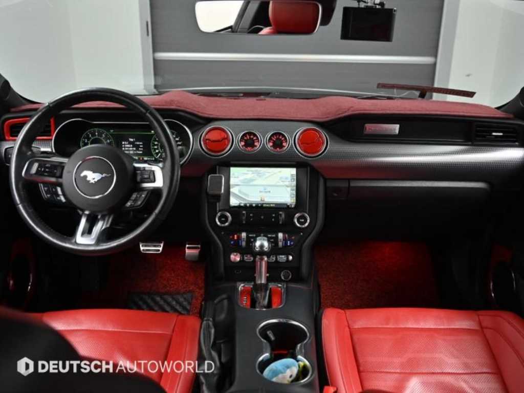 Ford Mustang - Vista 8