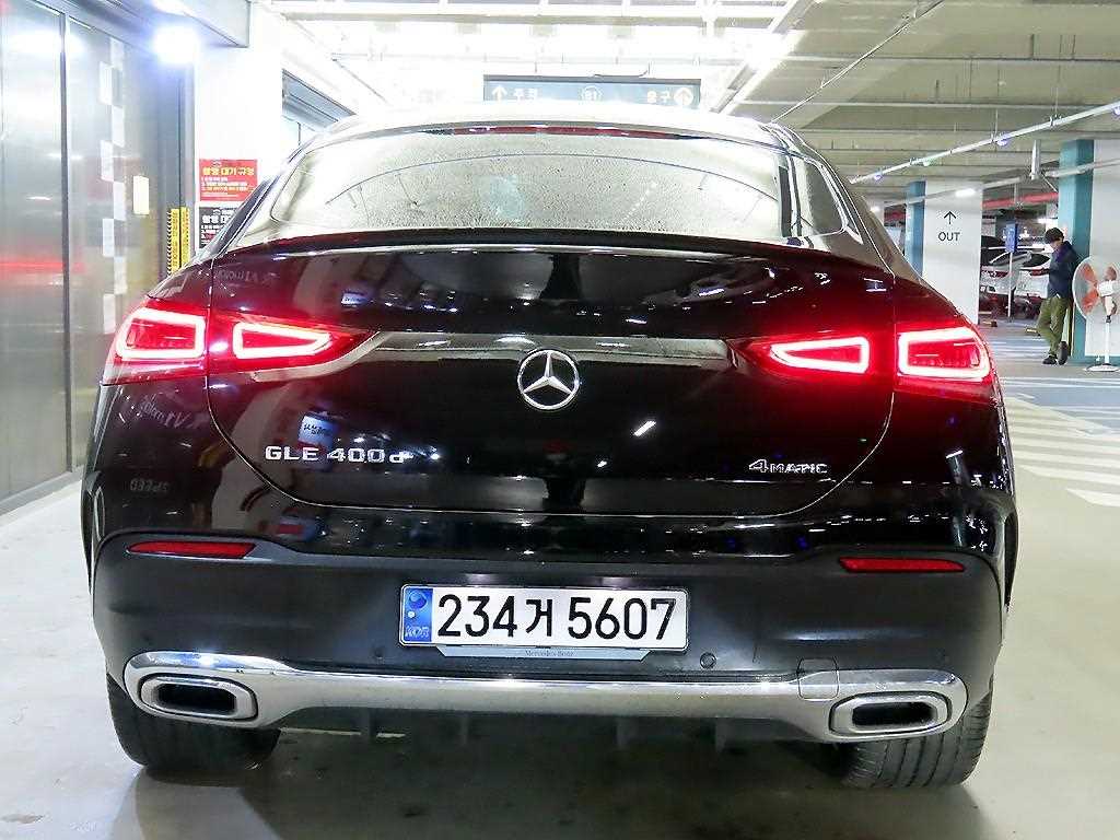 Mercedes Benz GLE Class - Vista 5