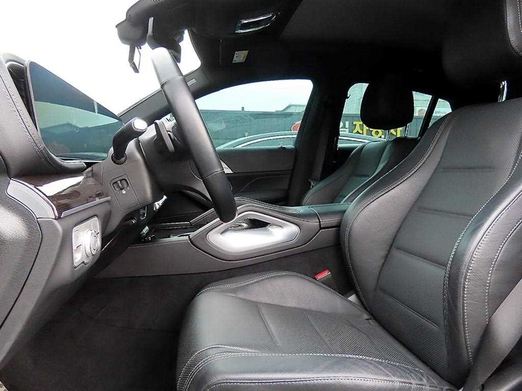 Mercedes Benz GLE Class - Vista 5