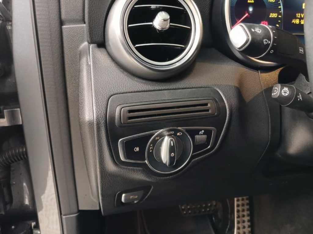 Mercedes Benz GLC Class - Vista 12