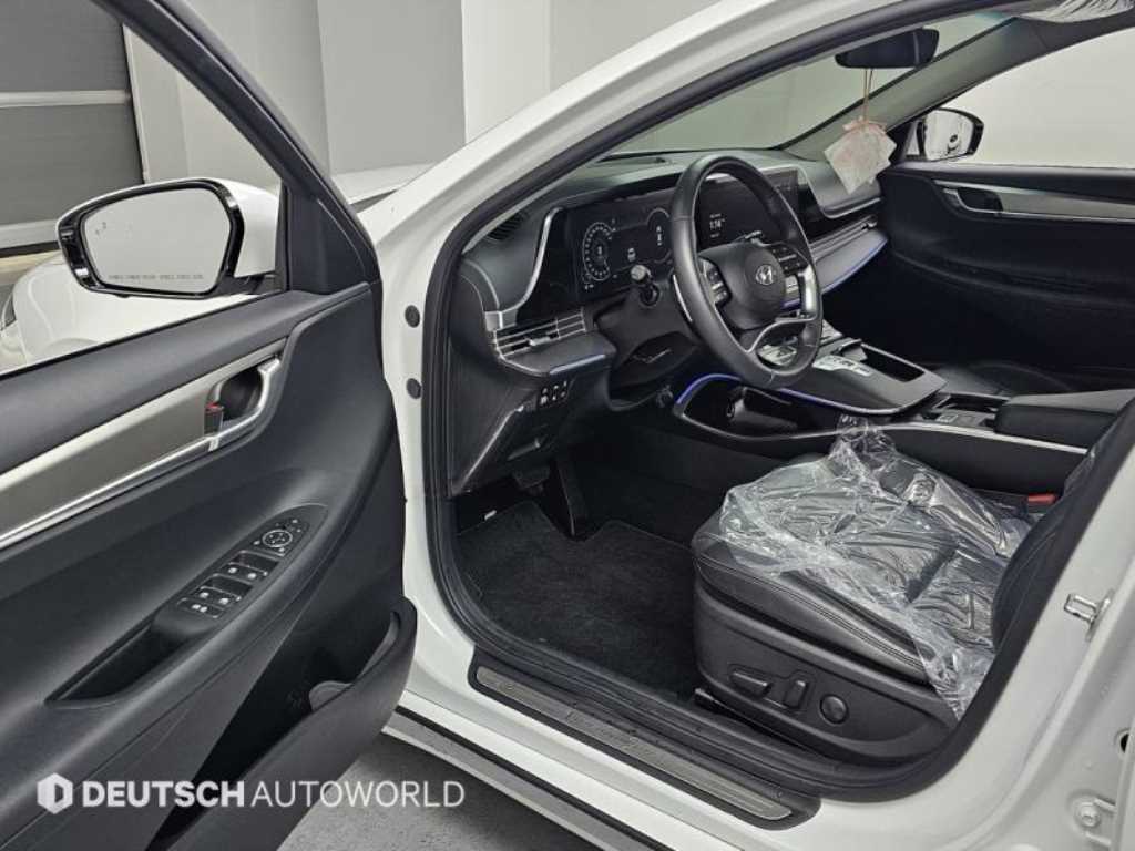 HYUNDAI Grandeur - Vista 11