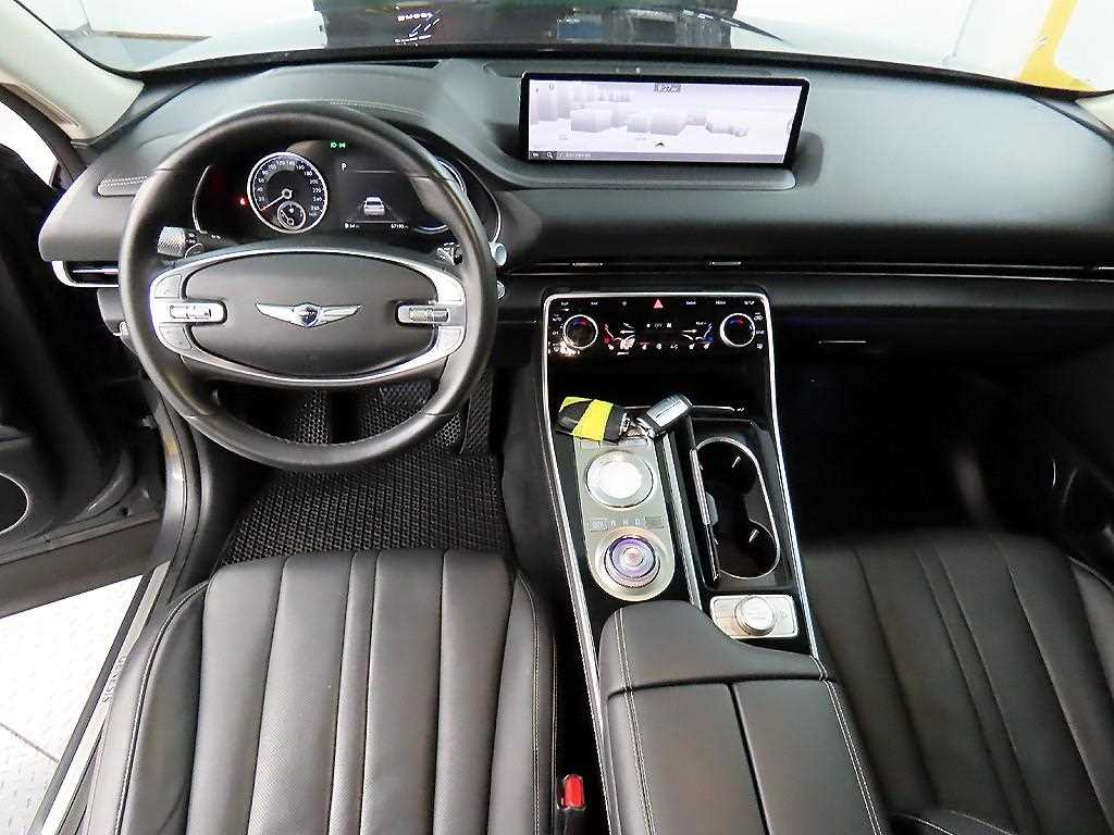 Genesis GV80 - Vista 7