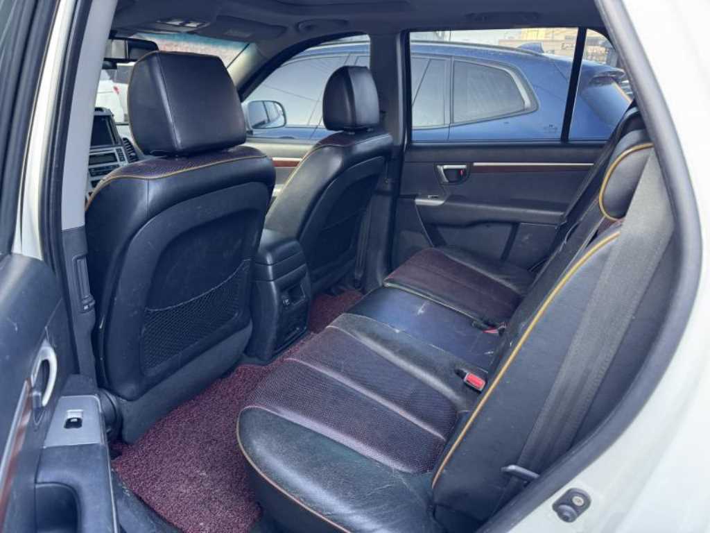 HYUNDAI Santa Fe - Vista 5