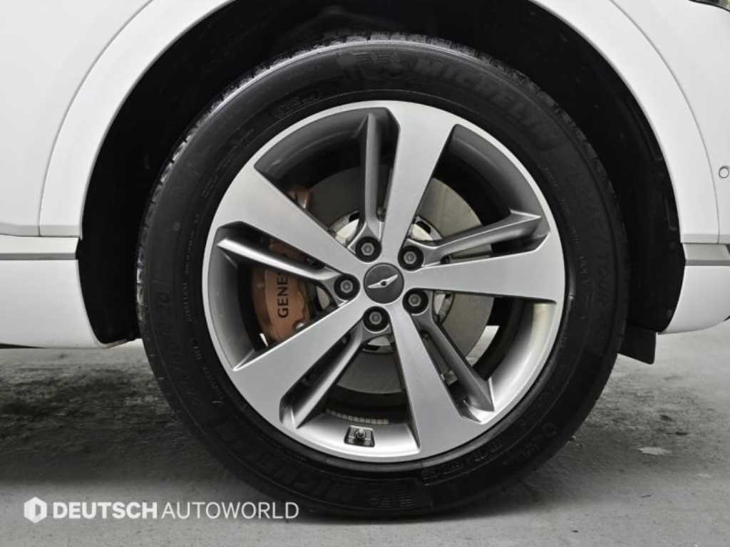 Genesis GV80 - Vista 5