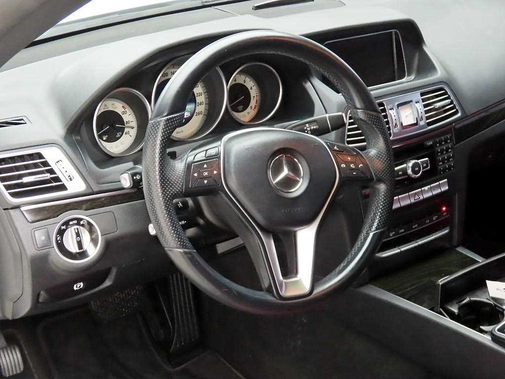 Mercedes Benz E class - Vista 7
