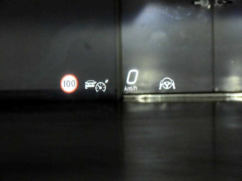 Mercedes Benz EQE - Vista 11