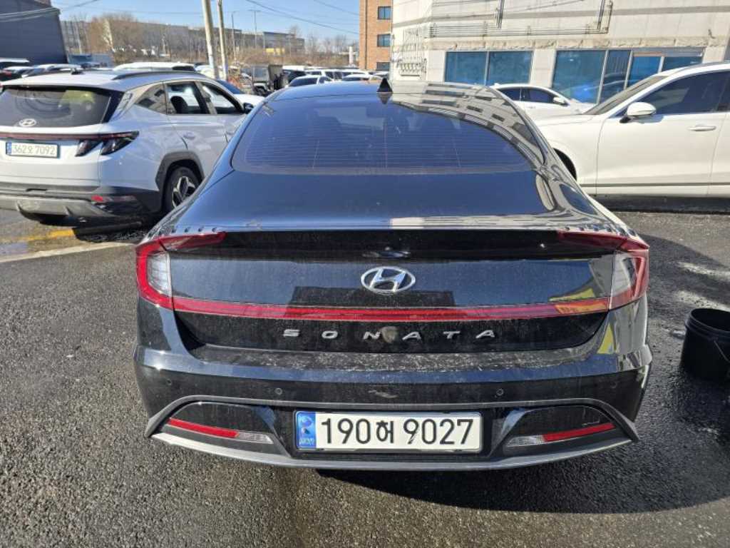 HYUNDAI Sonata - Vista 3