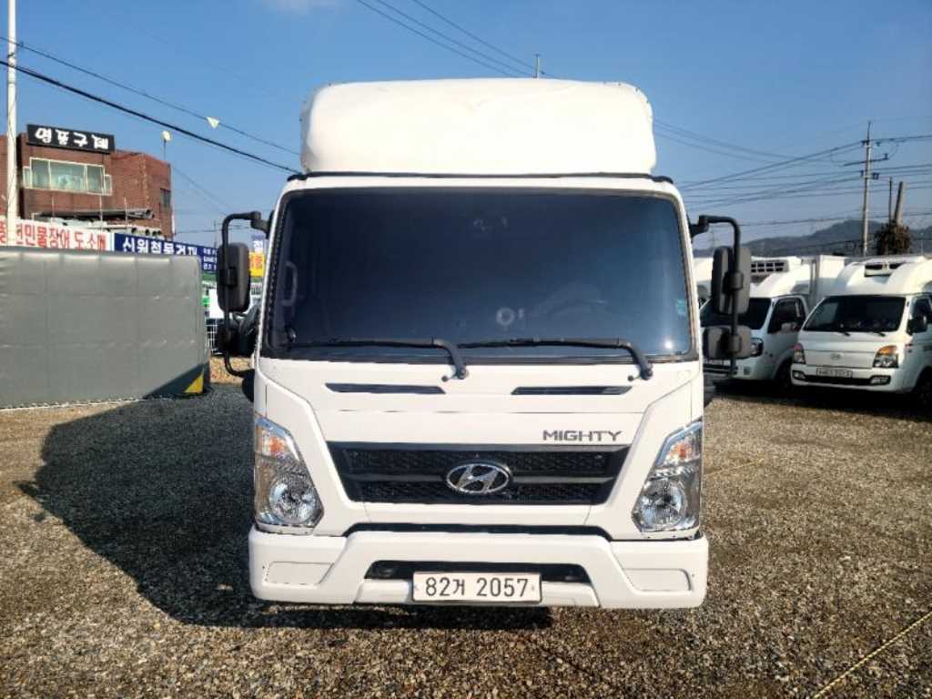 medium and large cargo truck - Vista 6