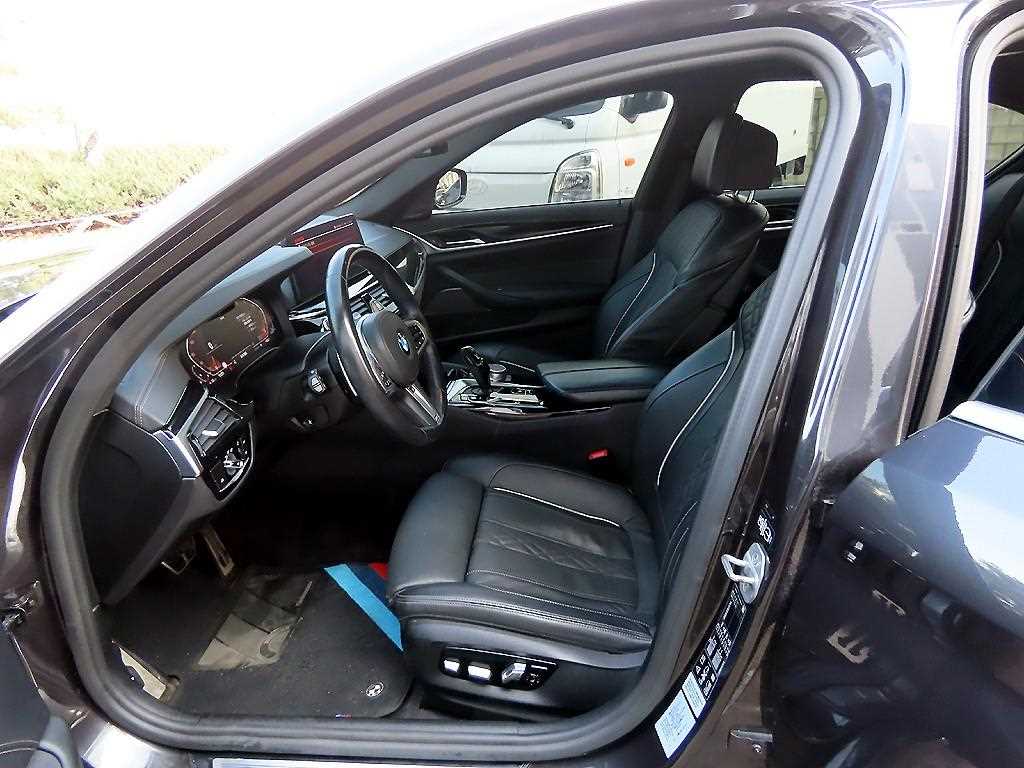 BMW 5 Series - Vista 5