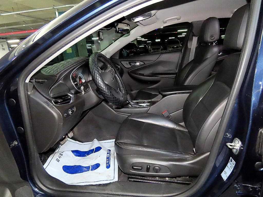 Chevrolet Malibu - Vista 11